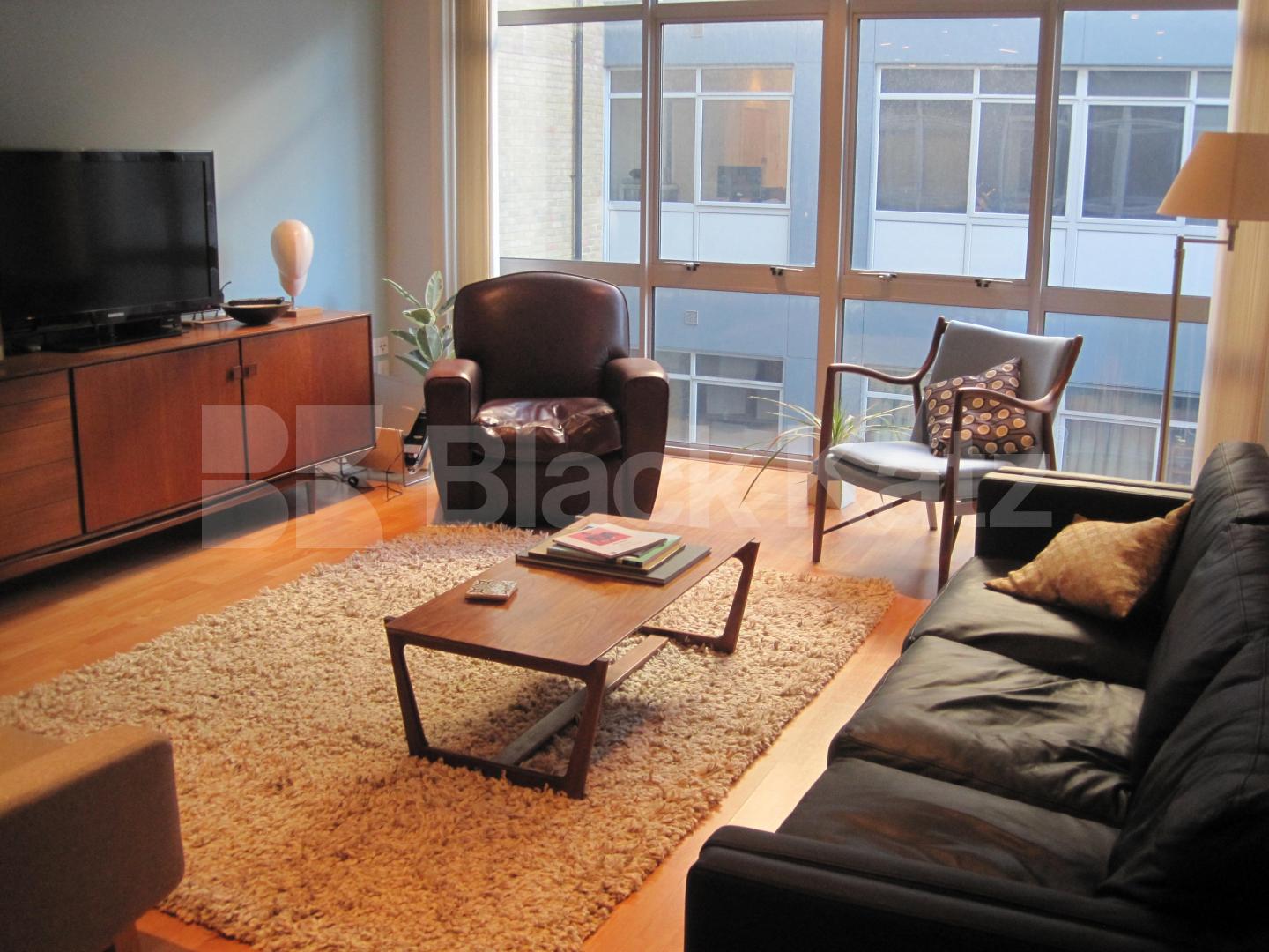 			NEW INSTRUCTION, 3 Bedroom, 1 bath, 1 reception Apartment			  Long Lane , London Bridge